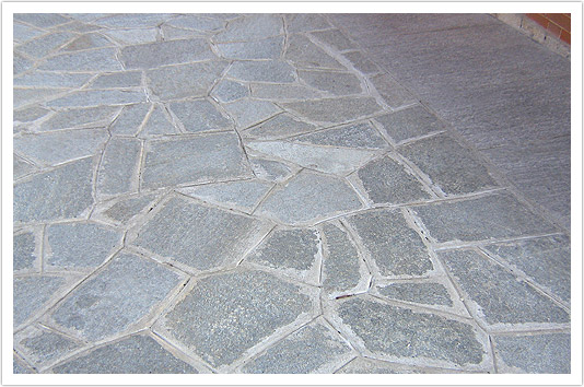 Pavimentazioni in pietra per esterni Santena